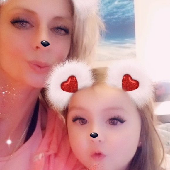 Meet your Posher, Trina Jean ๐ HI..  โค๐ - Picture 2 of 4